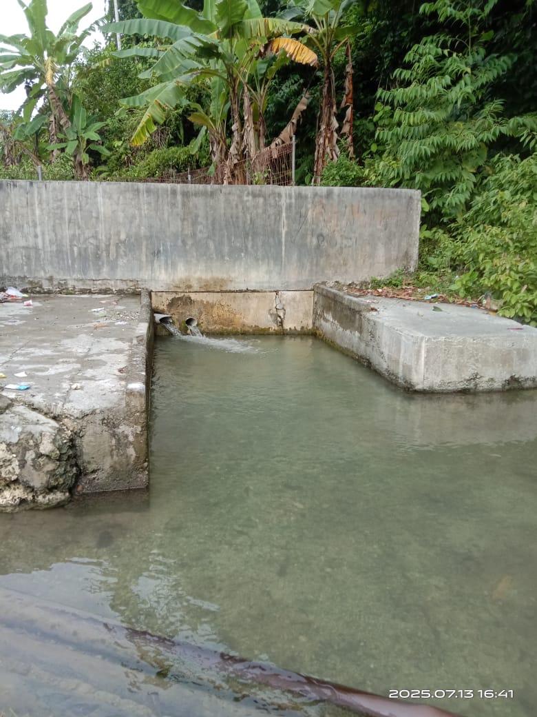 KOLAM PAM SALAH SATU WISATA KECIL / TEMPAT PEMANDIAN WARGA DESA 